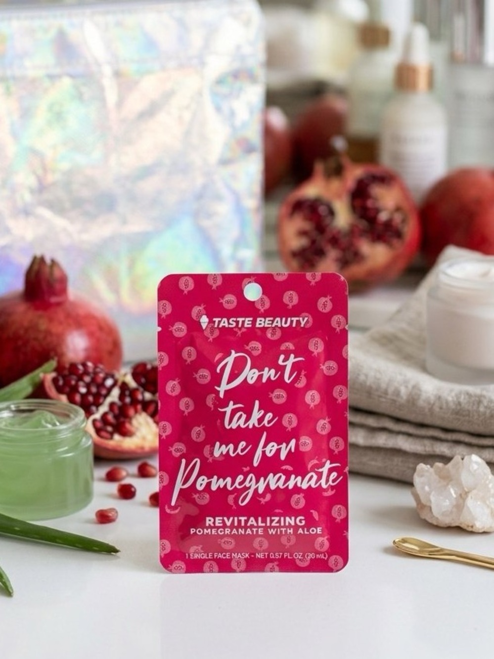 TASTE BEAUTY Revitalizing Pomegranate Face Mask - Pink